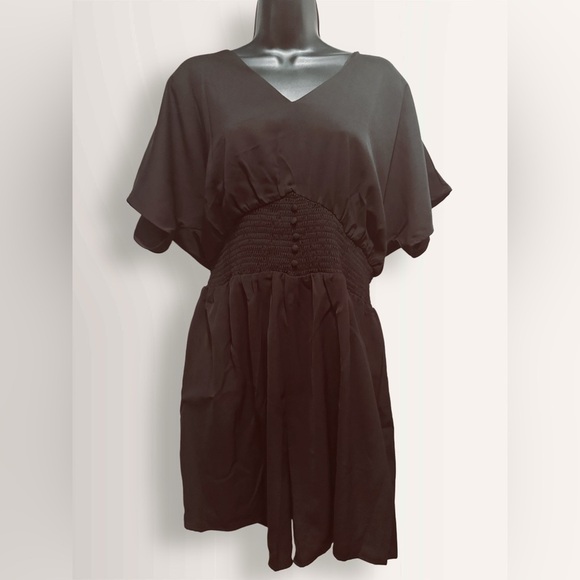 NWT Dokotoo Women’s Doll-man Short Sleeved Sports Jumper Black Sized L - Picture 4 of 10